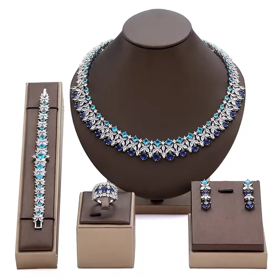 Модні комплекти прикрас