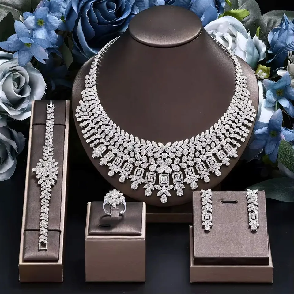 Розкішні комплекти ювелірних виробів CZ