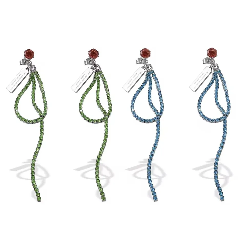 Сережки з сотнею особистостей з нержавіючої сталі